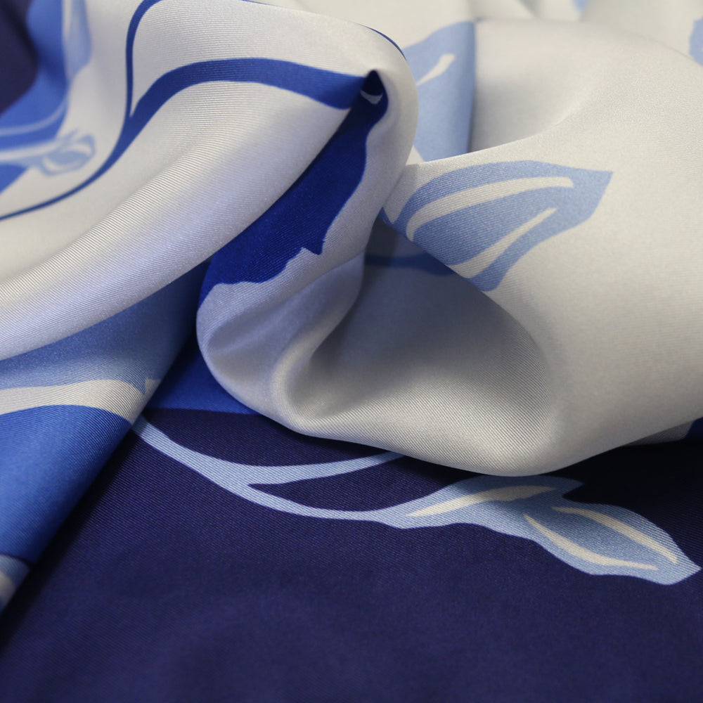 ALBURY TULIP SCARF IN WHITE, NAVY AND BLUE