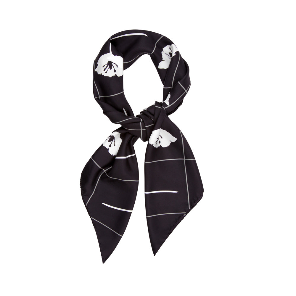 CRISS CROSS FLEUR SCARF IN BLACK AND WHITE