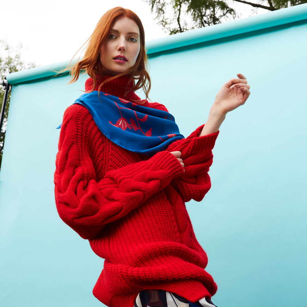 LILY LADDER SCARF IN COBALT BLUE AND RED